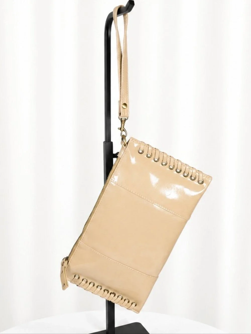 👜 Nine West Beige Patent Wristlet Clutch Lace Up Grommet Zip Pouch Handbag